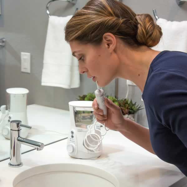 Waterpik™ Whitening water flosser for whiter teeth