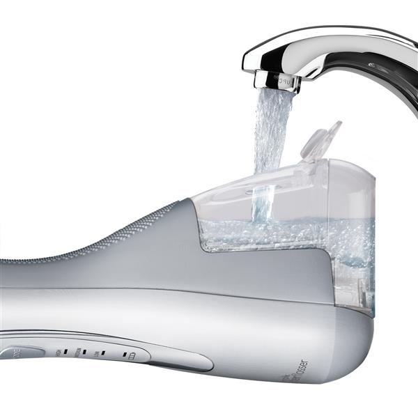 Filling Water Reservoir - WP-580 White Cordless Advanced 2.0 Water Flosser