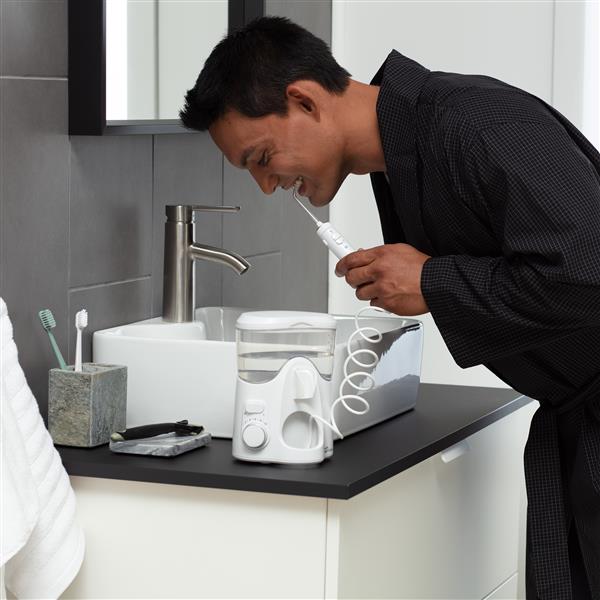 Using WF-100C Ultra Plus Water Flosser