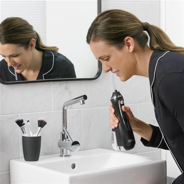 Hydropulseur Avancé Advanced Sans Fil Noir WP562 de Waterpik®